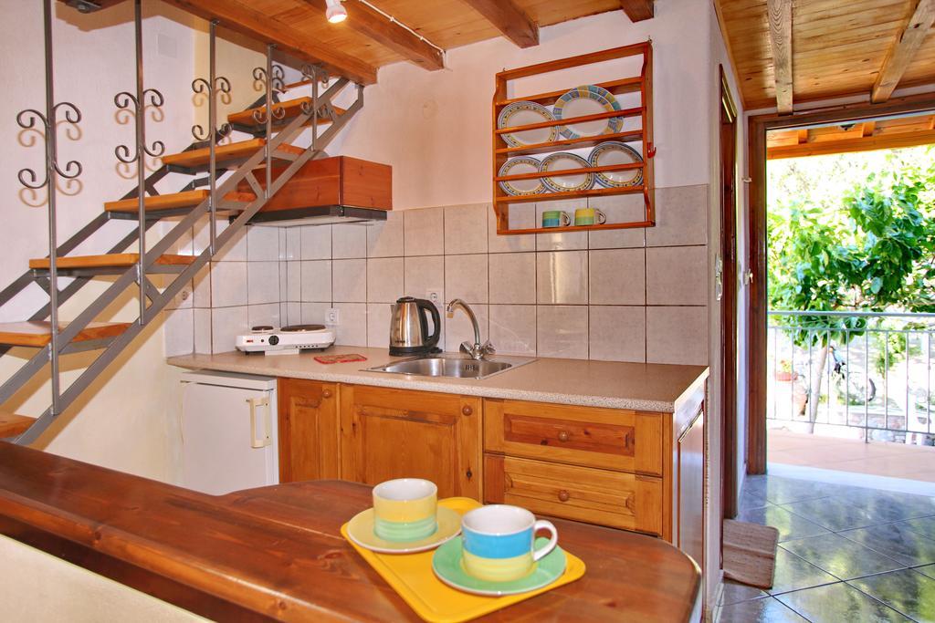 Alexandra Sofia Apartment Stafylos Bagian luar foto