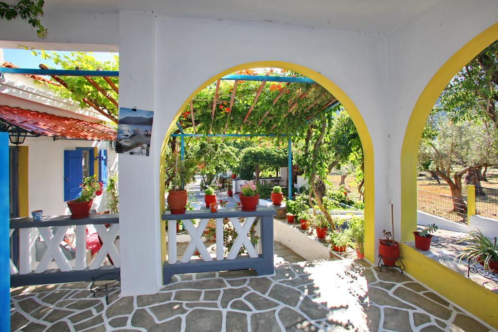 Alexandra Sofia Apartment Stafylos Bagian luar foto